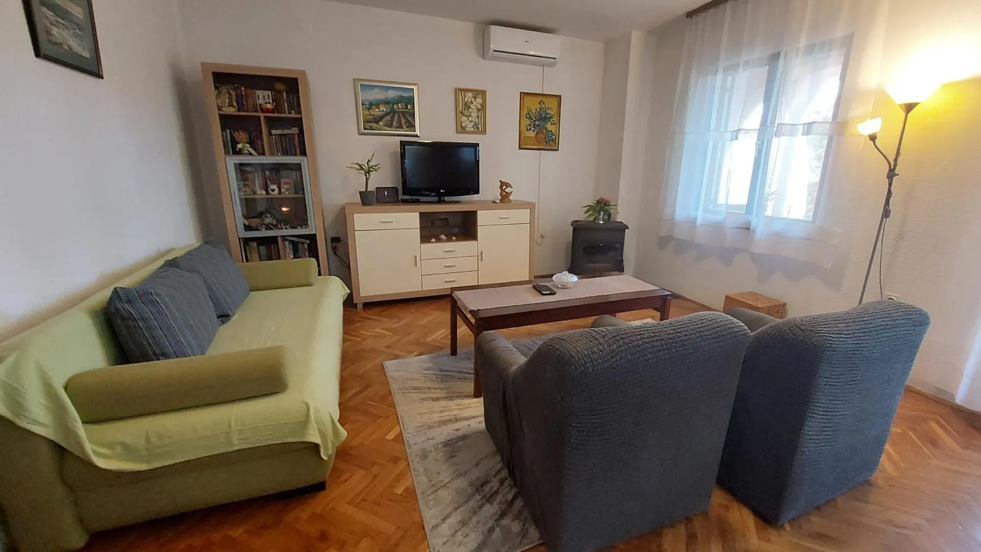 Apartment Stella location